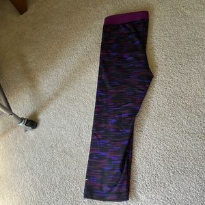 Nike pro capris